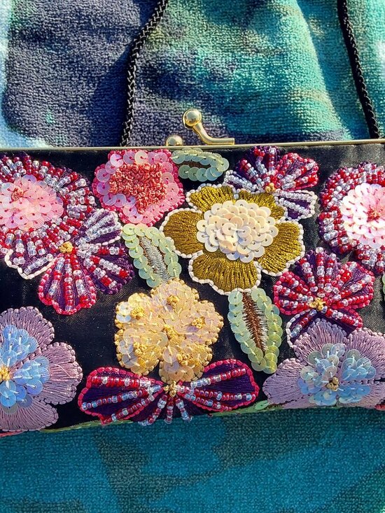 Valerie Stevens Handbags - Vintage Valerie Stevens Evening Bag Black with Beautiful sequin flowers GORGEOUS